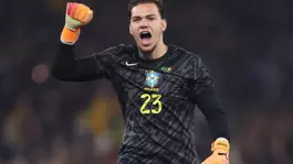 Ederson kalesini gole kapadı, Brezilya 2 golle kazandı