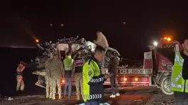 Diyarbakırda 24 saatte katliam gibi iki kaza: 8 ölü, 14 yaralı