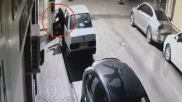 46 saniyede teybi söküp kaçtı, kameraya yakalandı