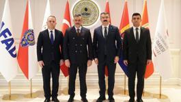 Devletin önemli isimlerinden Bakan Çiftçiye tebrik ziyareti