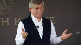 Ahmet Davutoğlu: Açık söyleyeyim maddi sıkıntılar yaşıyorum