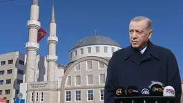 Cumhurbaşkanı Erdoğana cuma namazında sürpriz! CHPli başkan da vardı
