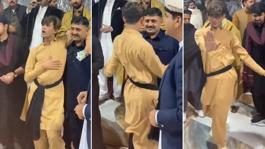 Geleneğiniz batsın! Düğünde genç erkeğe yaptırdıklarına bir bakın