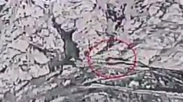 Pakistan ordusunun Afganistana yağdırdığı bombalar havadan görüntülendi