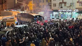 Gözünü Süper Lige diken lider Erzurumspor FK, kentte şampiyonlar gibi karşılandı