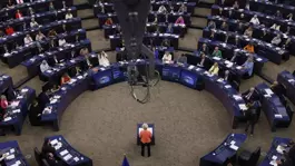 Avrupadan aykırı ses: İranın bombalanması Trumpa petrol getirir