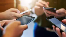 Saldırı öncesi İranda milyonlarca kişiye aynı mesaj gitti! Hem de namaz uygulamasına