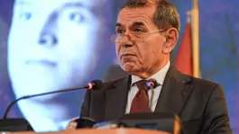 Galatasaraydan maç sırasında istifa çağrısı