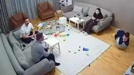 Eşini odadan çıkardıktan 10 saniye sonra havalara uçtu 