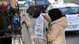 Sivasta Hayır Bakkalı İhtiyaç Sahiplerine Destek Oluyor