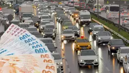 Sürücülerin aklı karıştı! Akaryakıta indirim sonrası yeni zam