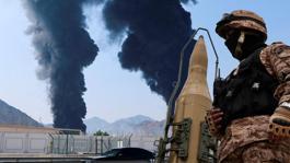 Can damarından vurulan İran, Körfez ülkesini hedef seçti