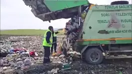 Altınları sakladığı yere bakın: Belediye ekipleri seferber oldu