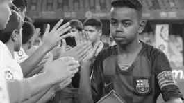 Nereden nereye! Bu çocuğu şimdi dünya tanıyor