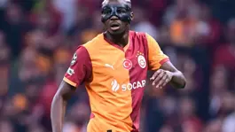 Bomba iddia! Victor Osimhen Türkiyenin köklü kulübünü satın alıyor