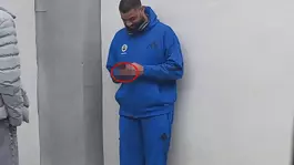 Fenerbahçede olay yaratan görüntü: Maç öncesi sigara içti