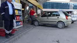 Kasiyerle tartışan askeri personel aracıyla istasyona daldı