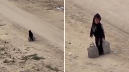 İsrail saldırılarının gölgesinde çocuk olmak! Görüntü yürekleri dağladı