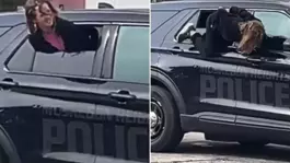 Elleri kelepçeli halde polis aracından böyle firar etti