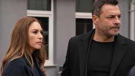 Kızılcık Şerbeti’nden Hülya Avşarın dizisine domuz eti göndermesi