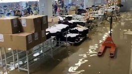 Şanlıurfada sağanak nedeniyle tekstil fabrikasını su bastı; işçiler tahliye edildi