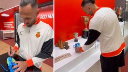 Kulüp tarihine geçen Vedat Muriqiden beğeni yağan bir hareket daha