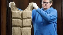 Titanik kazasından kurtulan yolcunun can yeleği yaklaşık 906 bin dolara satıldı