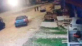 Önce konuştu, sonra çarptı: O anlar kameraya yansıdı