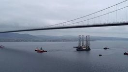 Çanakkale Boğazı seyir hızı düşük gemi nedeniyle çift yönlü trafiğe kapatıldı