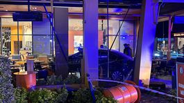 Bakırköyde otomobil kafedeki müşterilerin arasına daldı: 6 yaralı