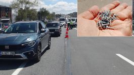 İstanbulda çivi kabusu! Lastikler patladı, trafik felç oldu