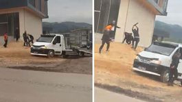 Bursada çekici sürücüsü aracıyla ve sopayla saldırdı