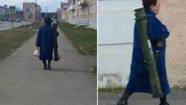 Rusyada yaşlı bir kadın tanksavar roketatarıyla dolaşırken görüntülendi