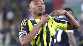 İsmi Fenerbahçe ile anılan ünlü hoca, Neneyi istiyor! 22 milyon Euroluk dev teklif