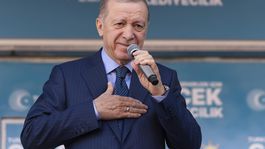 Burcu Köksal "AK Partiye katılıyorum" diyerek duyurdu: Erdoğan ile yarım saat görüştük