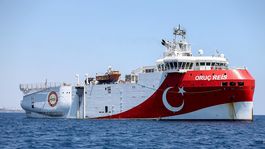 Türkiyeden Doğu Akdeniz hamlesi! Komşuda büyük panik var