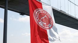 Şampiyon Batman Petrolsporun bayrağı Fatih Sultan Mehmet Köprüsünde dalgalanıyor