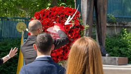 19 Mayıs töreninde çelenk gerginliği! Yazıyı kaldırınca müdahale geldi
