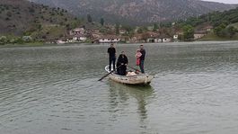 Böylesi görülmedi! Yağışlar sonrası köyün kara ile bağlantısı kesildi