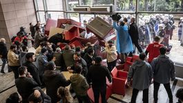 CHP Genel Merkezi arbede sonrası savaş alanına döndü