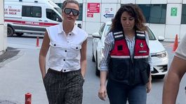 Gözaltına alınan Serenay Sarıkayadan ilk görüntü! Karar jet hızında çıktı