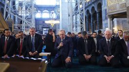 Cumhurbaşkanı Erdoğan, Ayasofyada Kuran-ı Kerim okudu