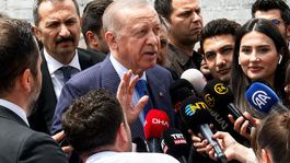 Erdoğana lokum ikram edildi, verdiği yanıt dikkat çekti