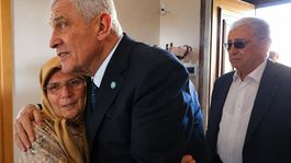 İYİ Parti Genel Başkanı Dervişoğlu’ndan İmamoğlunun anne babasına bayram ziyareti