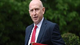 İngiltere Savunma Bakanı istifa etti