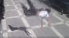 Güvercinlerle ilgilenirken 2nci kattan düştü; o anlar kamerada