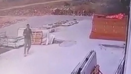 Şanlıurfadaki 10 katlı binada çıkan yangının kamera görüntüleri ortaya çıktı