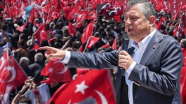 Özgür Özelden sürpriz hamle! Mitingler rafa kalktı