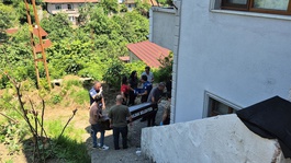Zonguldakta sağlık memuru evinde ölü bulundu