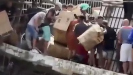 Venezuela’da depremler sonrası sokaklarda yağma başladı